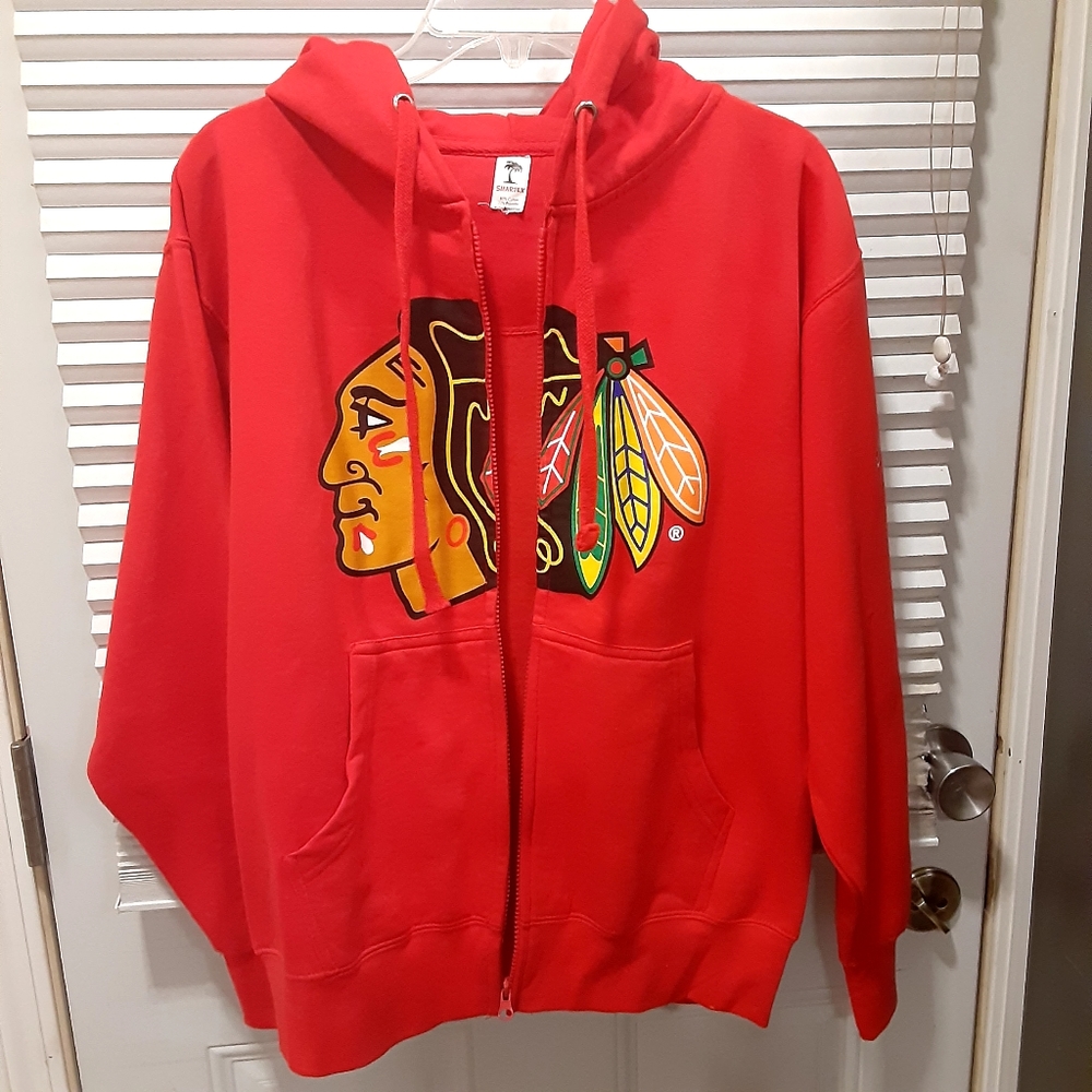Chicago Blackhawks Hoodie zipper.  Size  small.  Red color